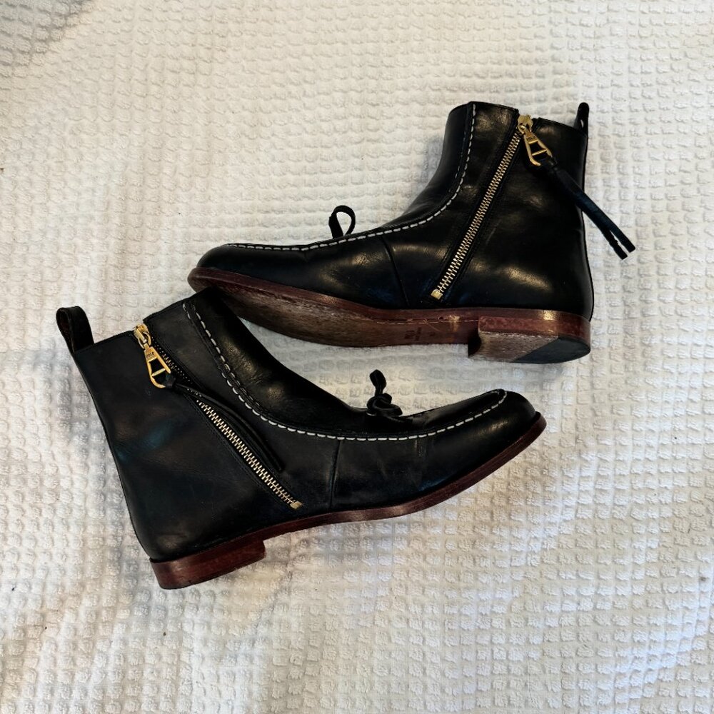 Polo Ralph Lauren Black Delany Side Zip Ankle Boots Sz 8.5 - Picture 2 of 5